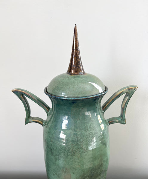 Pandora's Jar, Batwing Handles