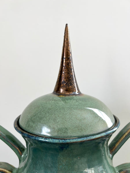 Pandora's Jar, Batwing Handles