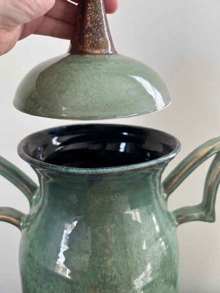 Pandora's Jar, Batwing Handles