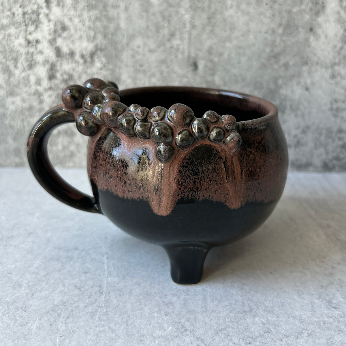 Cauldron Mug Mauve & Black