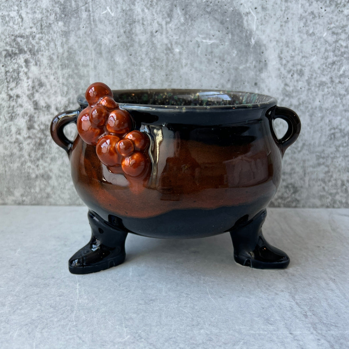 Cauldron Bowl with Boots