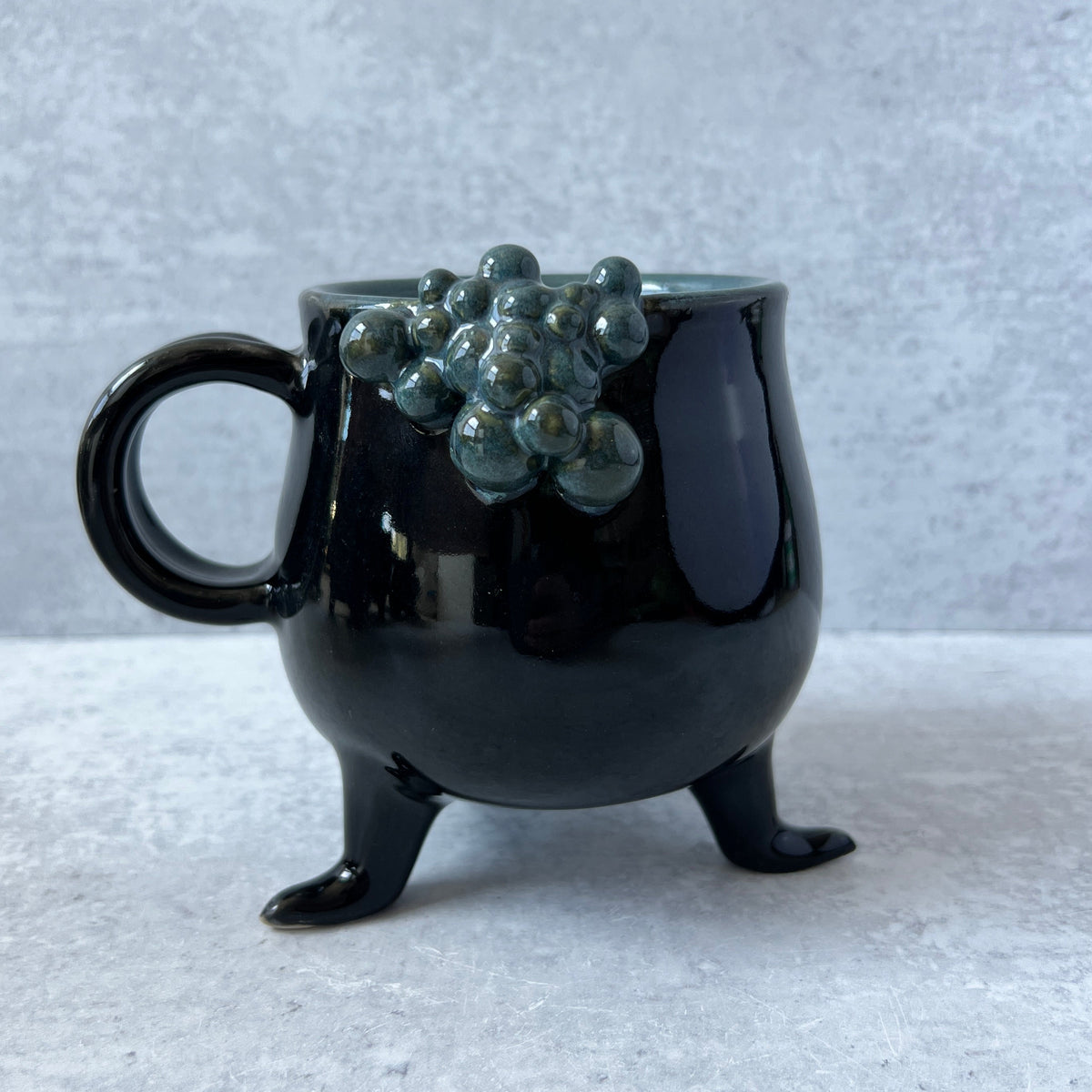 Cauldron Mug Black with Blue/Green Bubbles 2