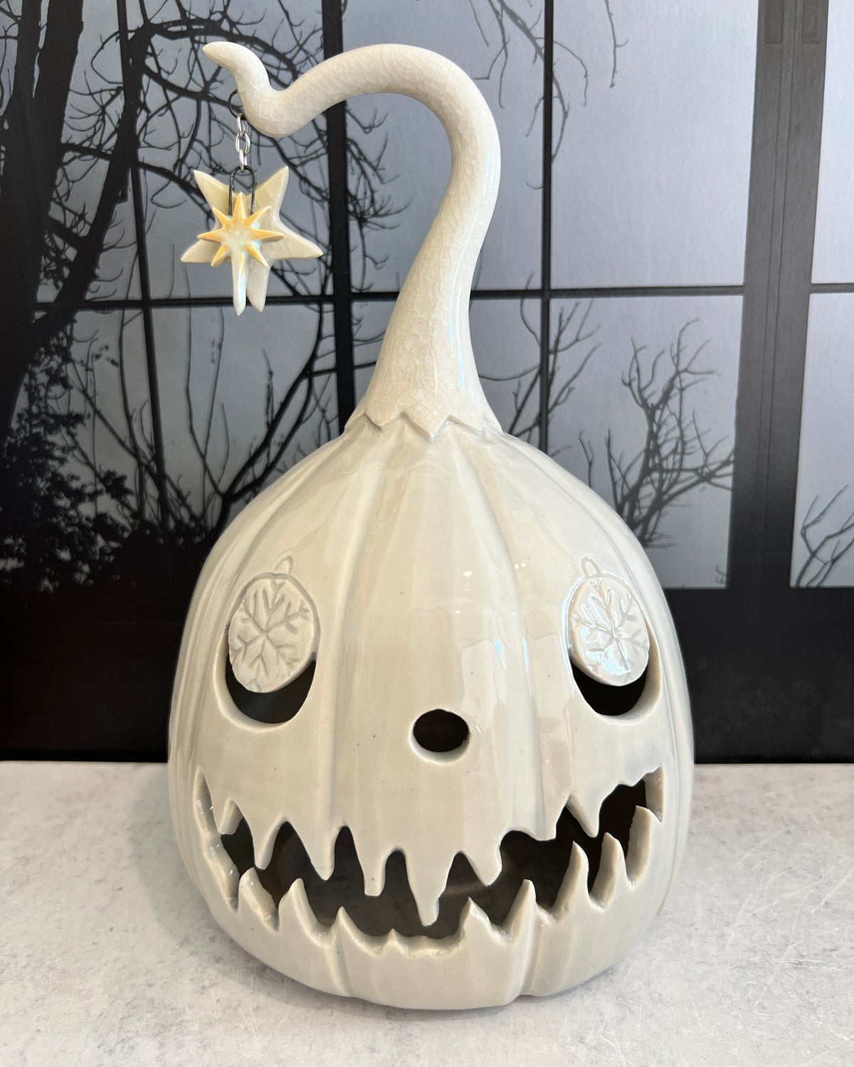 #23 DEAD OF WINTER Jack o'lantern